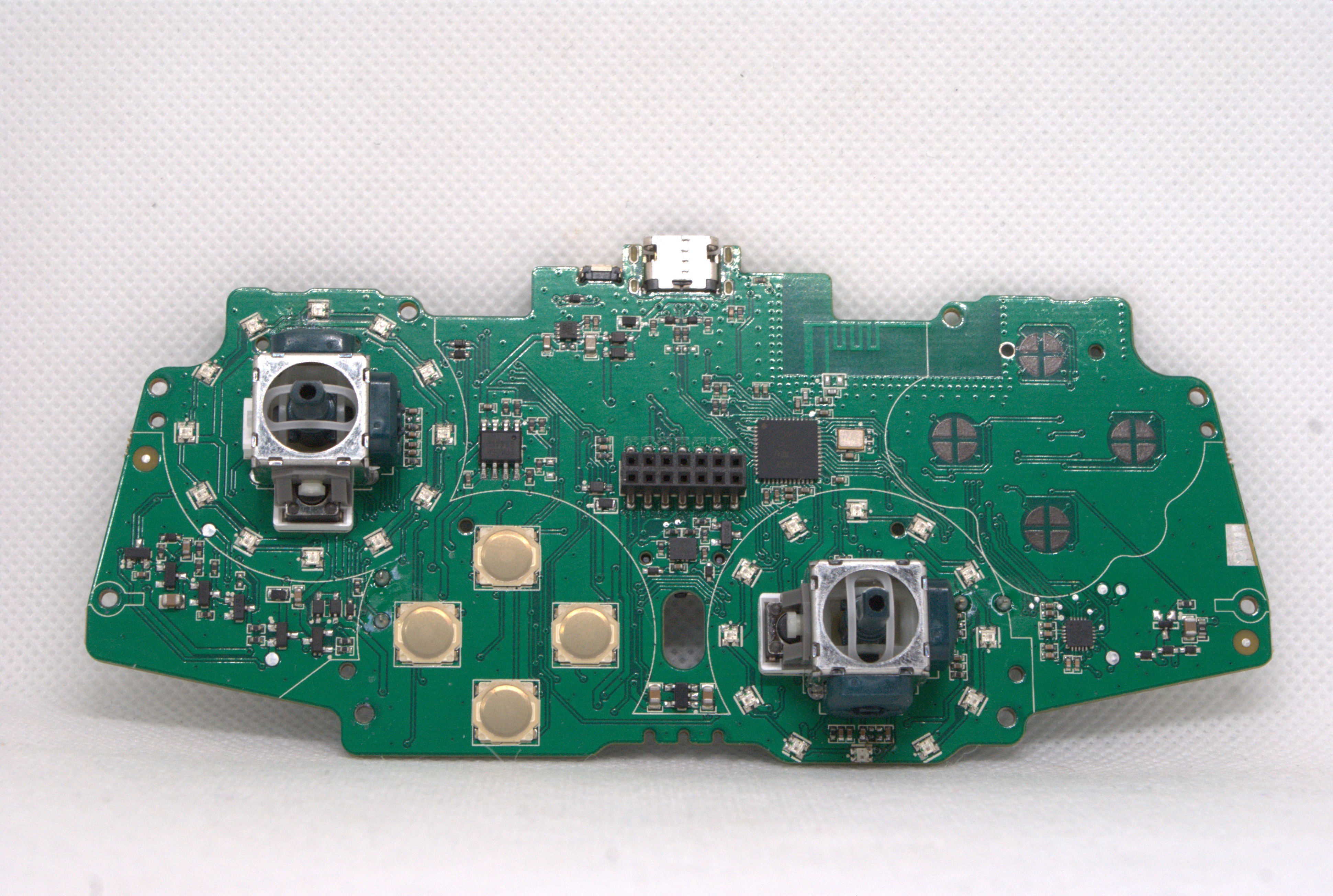 8BitDo Ultimate 2 - PCB front