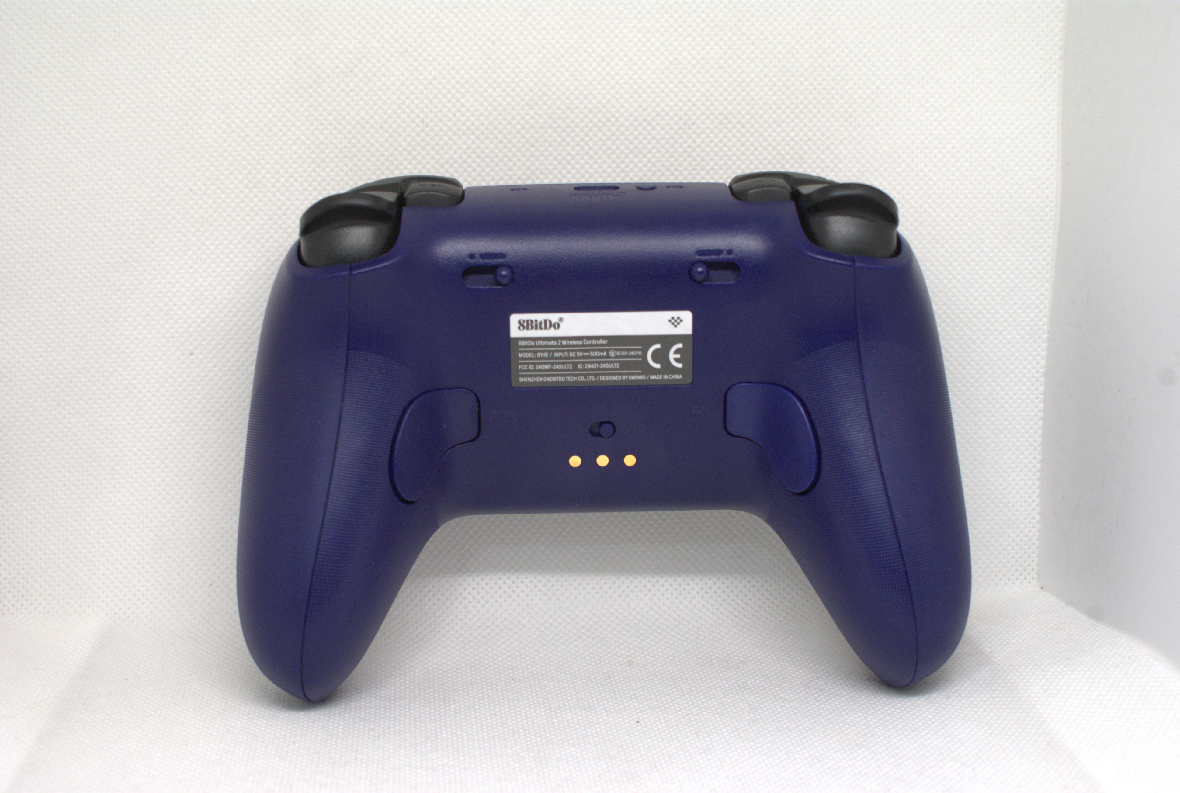 8BitDo Ultimate 2 - tył